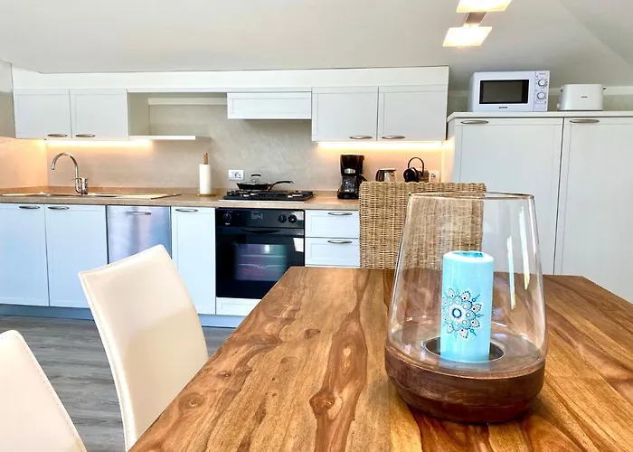 Abies Di Apartamento Dongo